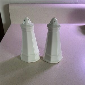 Pfaltzgraff Heritage White Ceramic Salt and Pepper Shakers